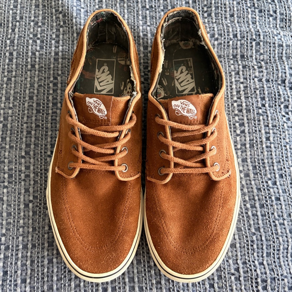 VANS BRIGATA DESERT TRIBE SUEDE/ MONKS ROBE - Picture 2 of 7